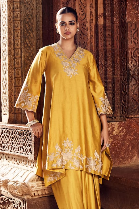 Buy_Matsya_Yellow Chanderi Applique V-neck Sona Patti Hukum Kurta With Draped Skirt _Online_at_Aza_Fashions