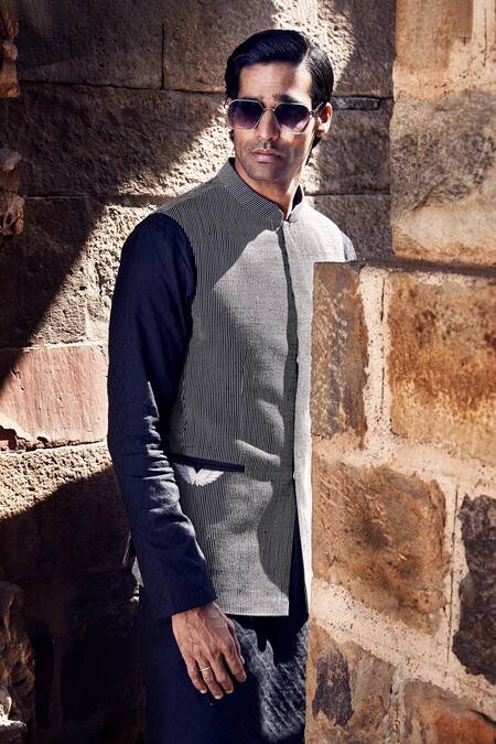 Matsya Black Raw Silk Embroidery Thread Dori Bundi Set at Aza Fashions Matsya_Black Raw Silk Embroidery Thread Dori Bundi Set _at_Aza_Fashions