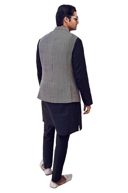 Shop Matsya Black Raw Silk Embroidery Thread Dori Bundi Set Shop_Matsya_Black Raw Silk Embroidery Thread Dori Bundi Set