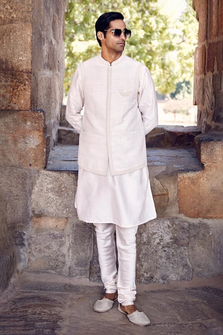 Matsya Textured Bundi & Side Slit Kurta Set 