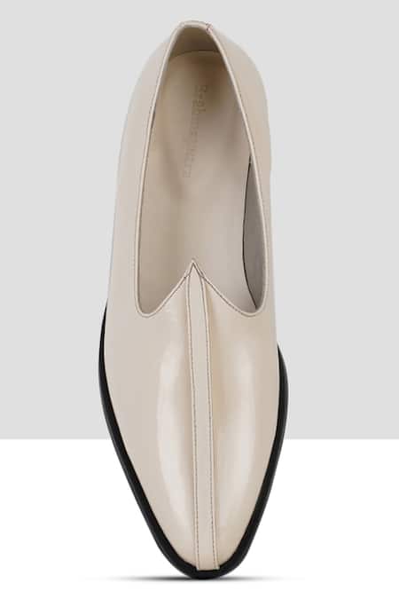 Buy_Ankit V Kapoor_Off White Stitchline Thread Almond Toe Solid Mojris _Online_at_Aza_Fashions