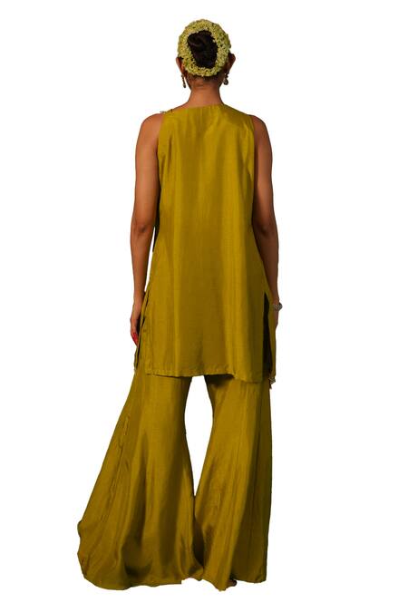 Kesar Studio_Green Silk Sequins, Beads Flora Embroidered Kurta With Bell Bottom Pant_Online_at_Aza_Fashions