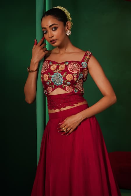 Kesar Studio Red Silk, Organza Embroidery, Cut Ruhaniyaat Floral Hand Blouse With Lehenga Online at Aza Fashions Kesar Studio_Red Silk, Organza Embroidery, Cut Ruhaniyaat Floral Hand Blouse With Lehenga_Online_at_Aza_Fashions
