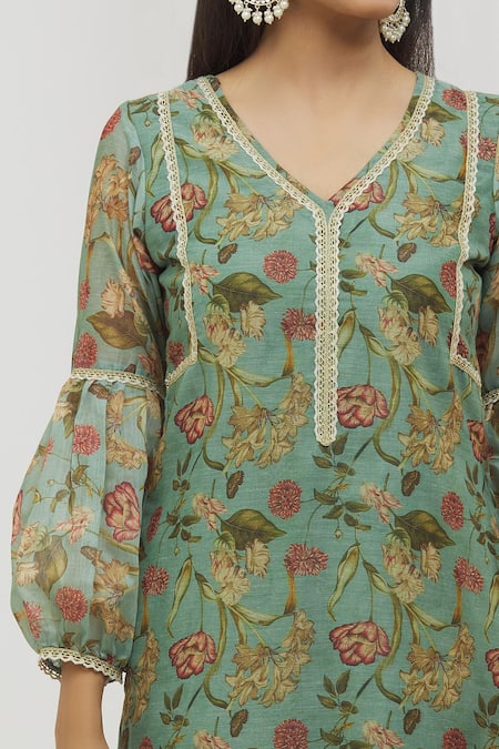 Yuvraani Jaipur_Green Chanderi, Cotton, Organza Lace, Tassels Straight Floral Pattern Kurta Set _at_Aza_Fashions