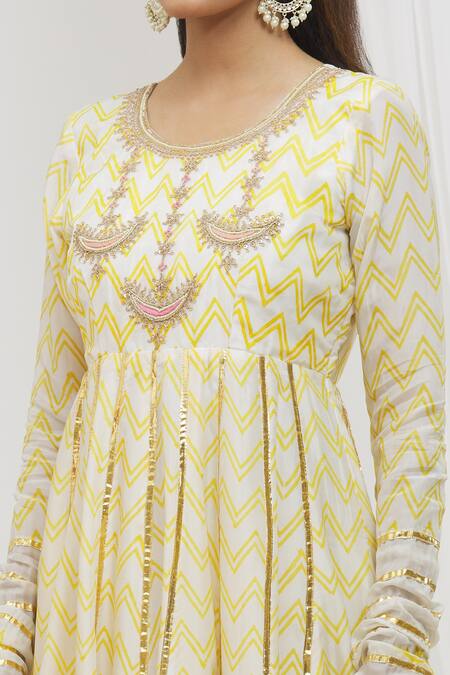 Yuvraani Jaipur_Yellow Silk, Organza, Satin Mirrors, Fringe, Chevron Print Anarkali With Dupatta _Online_at_Aza_Fashions