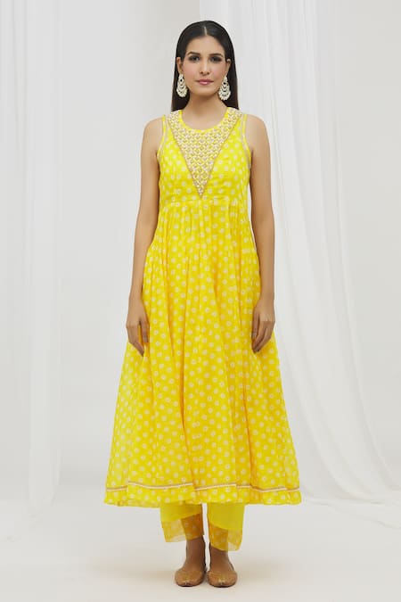 Yuvraani Jaipur_Yellow Chanderi, Cotton, Organza Embroidery, Tassels Floral Print Anarkali Set _at_Aza_Fashions