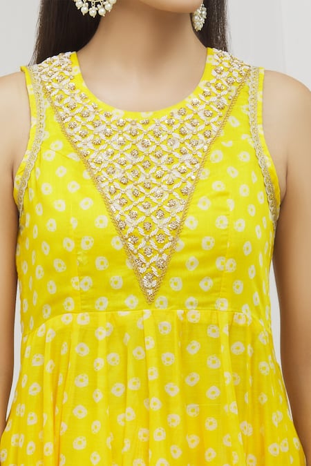 Yuvraani Jaipur_Yellow Chanderi, Cotton, Organza Embroidery, Tassels Floral Print Anarkali Set _Online_at_Aza_Fashions