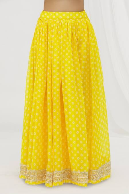 Yuvraani Jaipur Yellow Chanderi, Cotton Tassels V-neck Bandhani Print Lehenga Set at Aza Fashions Yuvraani Jaipur_Yellow Chanderi, Cotton Tassels V-neck Bandhani Print Lehenga Set _at_Aza_Fashions