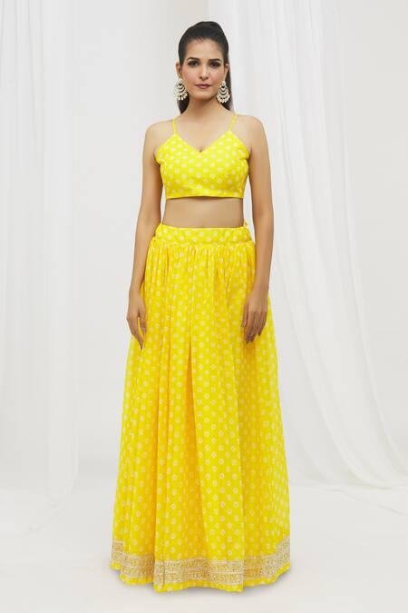 Yuvraani Jaipur Yellow Chanderi, Cotton Tassels V-neck Bandhani Print Lehenga Set Online at Aza Fashions Yuvraani Jaipur_Yellow Chanderi, Cotton Tassels V-neck Bandhani Print Lehenga Set _Online_at_Aza_Fashions