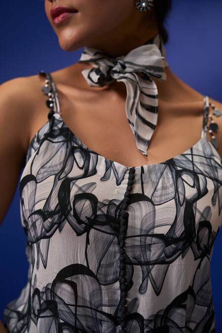 ZeN'S Couture_Black Crepe Beads Round Neck Alana Helix Maze Print Kurta With Palazzo_Online_at_Aza_Fashions