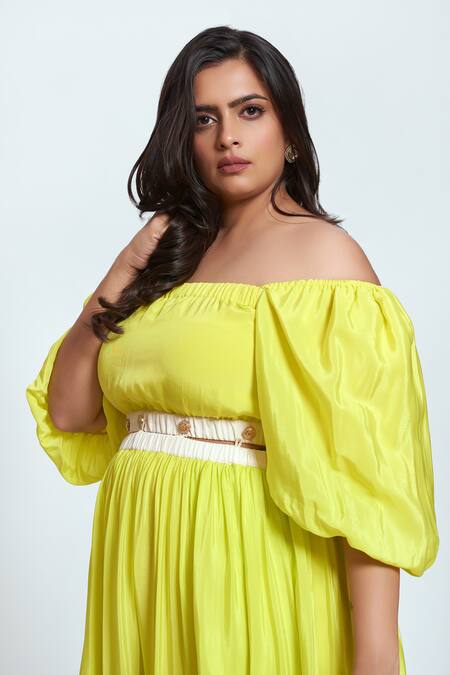 Buy Neetiandmudita Yellow Crepe Piano Keys Square Crop Top And Skirt Set Online at Aza Fashions Buy_Neetiandmudita_Yellow Crepe Piano Keys Square Crop Top And Skirt Set _Online_at_Aza_Fashions