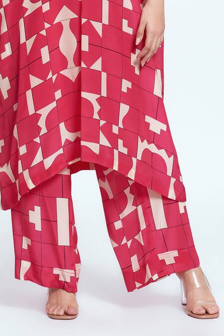 Neetiandmudita Pink Round Neck Tetris Pattern Tunic And Pant Set Online at Aza Fashions Neetiandmudita_Pink Round Neck Tetris Pattern Tunic And Pant Set _Online_at_Aza_Fashions