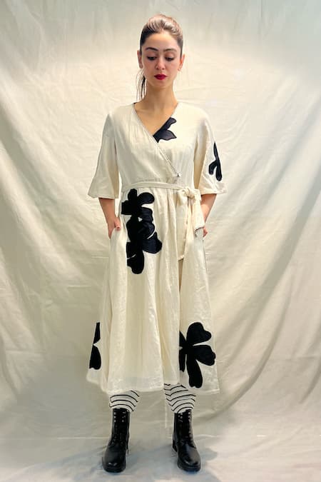 Ka-Sha Off White Kala Cotton Applique V-neck Floma Dress 