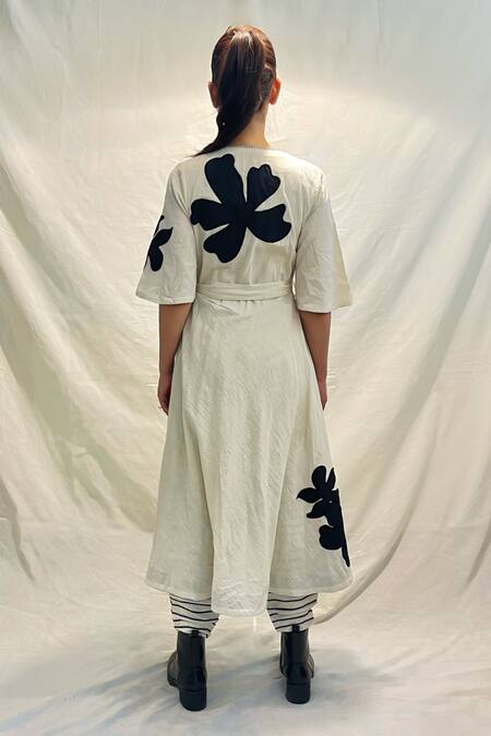 Shop_KA-Sha_Off White Kala Cotton Applique V-neck Floma Dress _at_Aza_Fashions