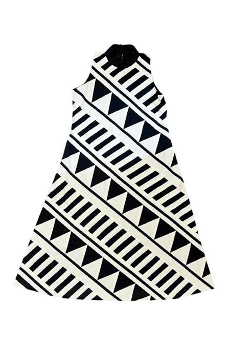 KA-Sha_Black Cotton Applique Band Collar Lino Geometric Dress _Online_at_Aza_Fashions