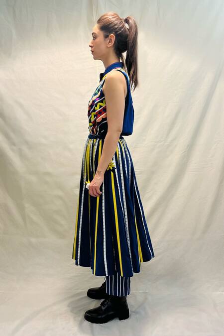 Buy_KA-Sha_Blue Cotton Applique Mandarin Collar Wasabi Geometric Crop Shirt 