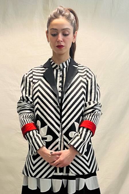 Shop KA-Sha Black Cotton Print Fleur Lapel Collar Aakar Applique Striped Blazer Online at Aza Fashions Shop_KA-Sha_Black Cotton Print Fleur Lapel Collar Aakar Applique Striped Blazer _Online_at_Aza_Fashions