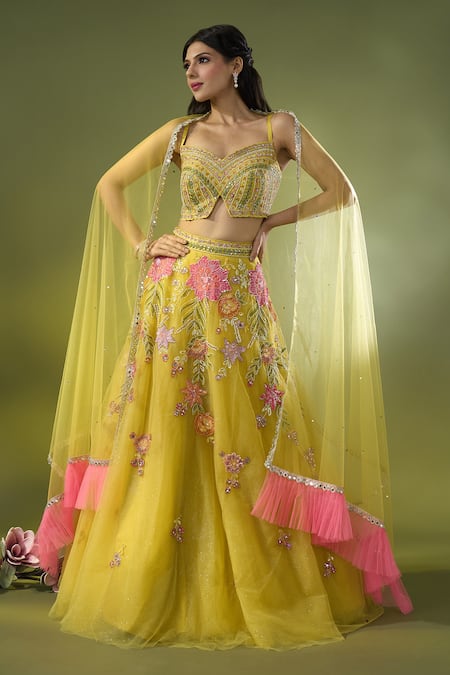 Basanti - Kapde Aur Koffee x AZA Yellow Organza Embroidery Sequin Sweetheart Neck Floral Lehenga Set