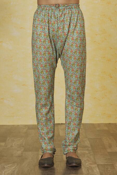 Priyanka Haralalka Red Silk, Viscose Embroidery Floral Scallop Printed Bundi Kurta Set at Aza Fashions Priyanka Haralalka_Red Silk, Viscose Embroidery Floral Scallop Printed Bundi Kurta Set _at_Aza_Fashions