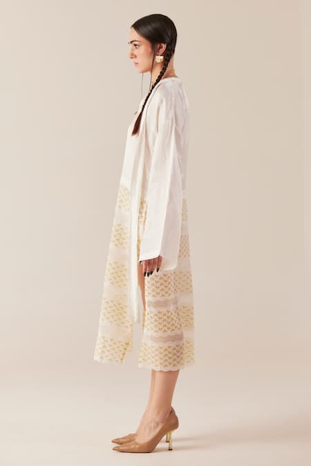 Buy_Therealb_White Viscose Lace Embroidered Floral V Neck Heart Dress 