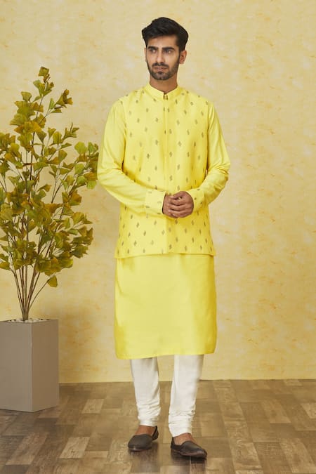 Shop Priyanka Haralalka Yellow Brocade, Silk Sequins Embroidered Bundi Kurta Set Online at Aza Fashions Shop_Priyanka Haralalka_Yellow Brocade, Silk Sequins Embroidered Bundi Kurta Set _Online_at_Aza_Fashions