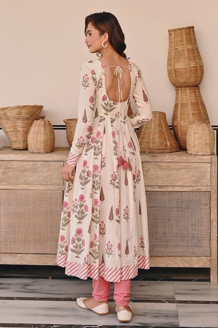 Shop Karaj Jaipur Pink Cotton, Kota Doria Embroidery Round Neck Floral Butta Print Anarkali Set at Aza Fashions Shop_Karaj Jaipur_Pink Cotton, Kota Doria Embroidery Round Neck Floral Butta Print Anarkali Set _at_Aza_Fashions