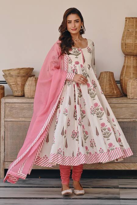 Buy Karaj Jaipur Pink Cotton, Kota Doria Embroidery Round Neck Floral Butta Print Anarkali Set Online at Aza Fashions Buy_Karaj Jaipur_Pink Cotton, Kota Doria Embroidery Round Neck Floral Butta Print Anarkali Set _Online_at_Aza_Fashions