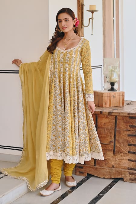 Buy_Karaj Jaipur_Yellow Cotton, Kota Doria Embroidery, Lace Split V-neck Printed Anarkali Set _Online_at_Aza_Fashions