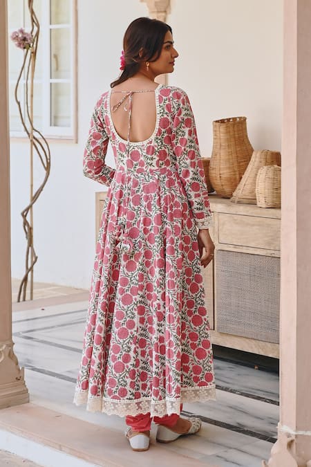 Shop Karaj Jaipur Red Cotton, Kota Doria Lace Scoop Neck Floral Vine Print Angrakha Anarkali Set at Aza Fashions Shop_Karaj Jaipur_Red Cotton, Kota Doria Lace Scoop Neck Floral Vine Print Angrakha Anarkali Set _at_Aza_Fashions