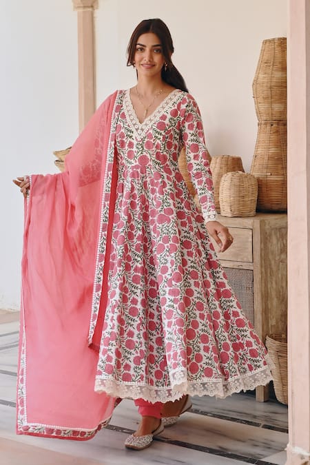 Shop Karaj Jaipur Red Cotton, Kota Doria Lace Scoop Neck Floral Vine Print Angrakha Anarkali Set Shop_Karaj Jaipur_Red Cotton, Kota Doria Lace Scoop Neck Floral Vine Print Angrakha Anarkali Set