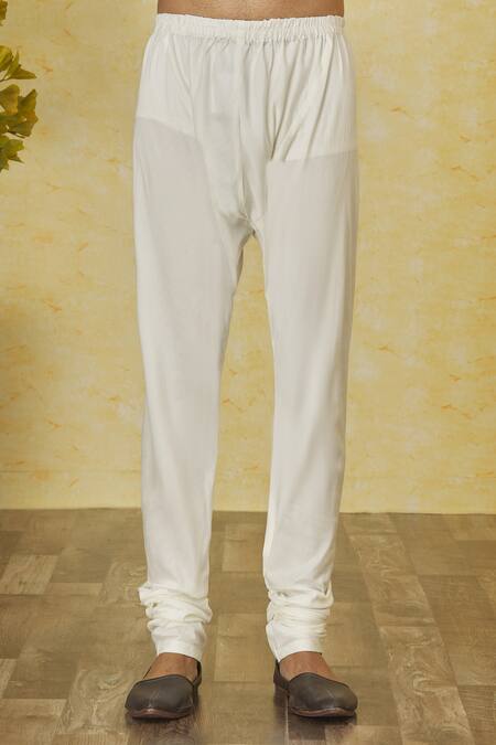 Priyanka Haralalka Off White , Satin Embroidery Deer Bundi Kurta Set at Aza Fashions Priyanka Haralalka_Off White , Satin Embroidery Deer Bundi Kurta Set _at_Aza_Fashions