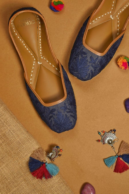 Cilwana Studio Floral Work Juttis 