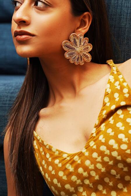 Moirra_Magenta Zari Manjari Bloom Flora Studs _Online_at_Aza_Fashions