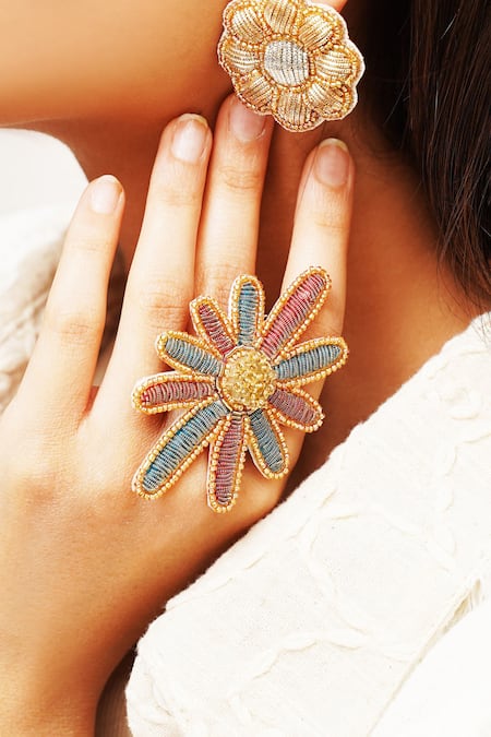 Moirra Madhavi Floweret Ring 