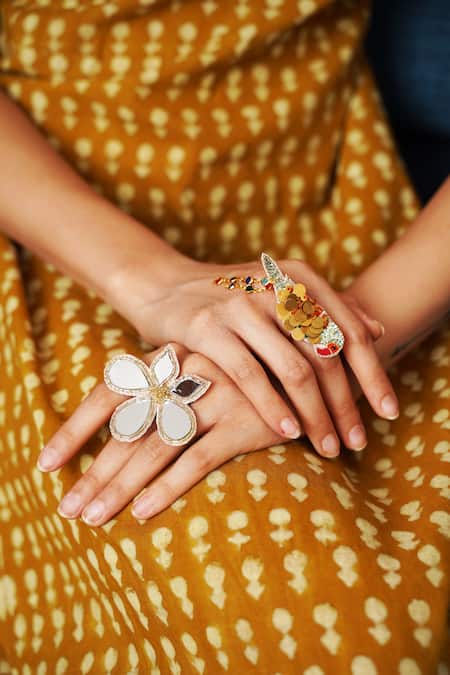 Moirra Phool Mirror Ring 