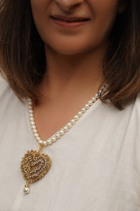 Moirra_Gold Plated Yaadein Zari Knot Pendant Necklace _Online_at_Aza_Fashions