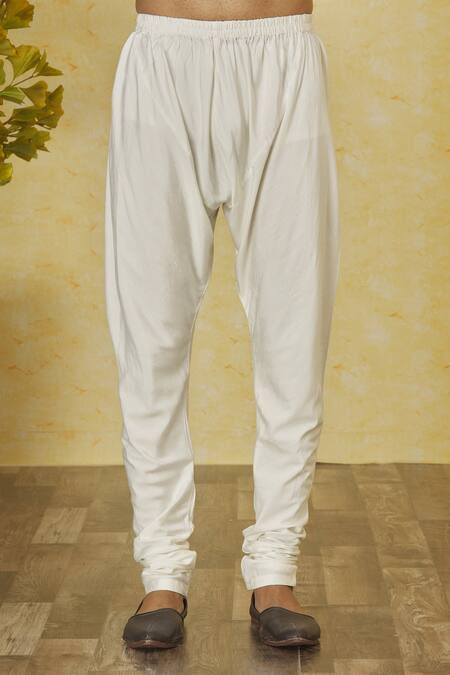 Priyanka Haralalka Pink Silk Sequins Embroidered Bundi Kurta Set at Aza Fashions Priyanka Haralalka_Pink Silk Sequins Embroidered Bundi Kurta Set _at_Aza_Fashions