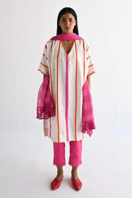Shorshe Clothing Pink Jamdani Cotton Striped Threadwork Lace Border Dupatta