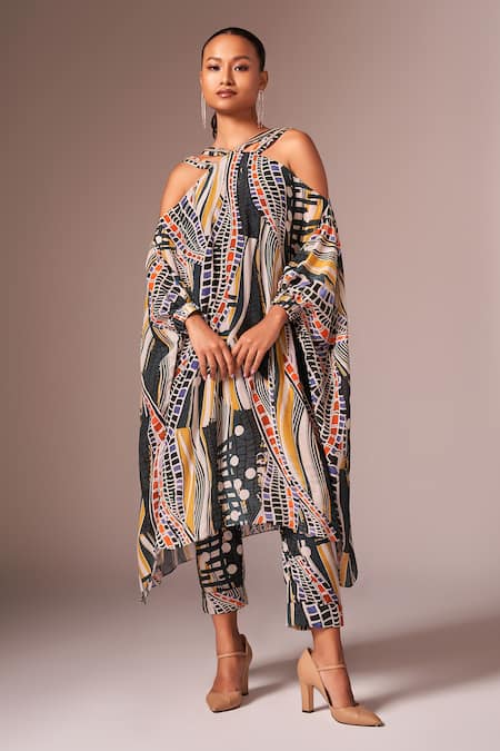 neetiandmudita Multi Color Crepe Silk Printed Abstract Wave Halter Asymmetric Kaftan With Pant 