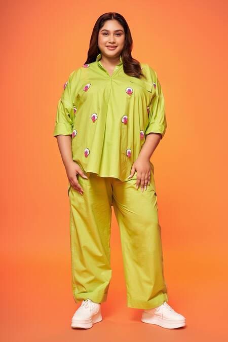 Neetiandmudita Green Cotton Embellished Applique Mandarin Collar Pattern Top With Pant Online at Aza Fashions Neetiandmudita_Green Cotton Embellished Applique Mandarin Collar Pattern Top With Pant _Online_at_Aza_Fashions