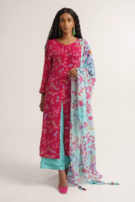 Vishala Shree Pink Crepe, Silk, Chiffon Sequins Round Neck Periwinkle Print Kurta Pant Set Online at Aza Fashions Vishala Shree_Pink Crepe, Silk, Chiffon Sequins Round Neck Periwinkle Print Kurta Pant Set_Online_at_Aza_Fashions
