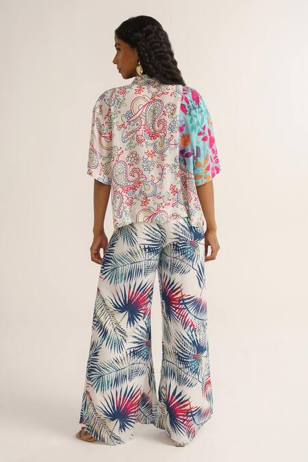 Shop Vishala Shree White Crepe Silk Print Floral Collared Neck Snowdrop Shirt With Pant at Aza Fashions Shop_Vishala Shree_White Crepe Silk Print Floral Collared Neck Snowdrop Shirt With Pant_at_Aza_Fashions