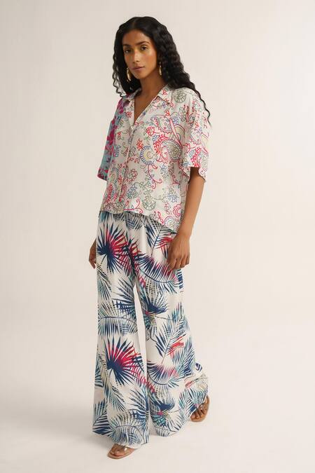 Buy Vishala Shree White Crepe Silk Print Floral Collared Neck Snowdrop Shirt With Pant Online at Aza Fashions Buy_Vishala Shree_White Crepe Silk Print Floral Collared Neck Snowdrop Shirt With Pant_Online_at_Aza_Fashions