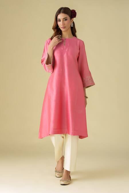 Buy Mushio Pink Chanderi Silk Zari Round Neck Gulzar Kurta Online at Aza Fashions Buy_Mushio_Pink Chanderi Silk Zari Round Neck Gulzar Kurta _Online_at_Aza_Fashions