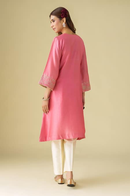 Shop Mushio Pink Chanderi Silk Zari Round Neck Gulzar Kurta at Aza Fashions Shop_Mushio_Pink Chanderi Silk Zari Round Neck Gulzar Kurta _at_Aza_Fashions