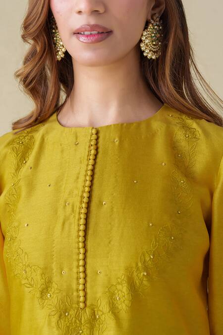 Shop Mushio Yellow Chanderi Silk Embroidery Round Neck Sarang Kurta Online at Aza Fashions Shop_Mushio_Yellow Chanderi Silk Embroidery Round Neck Sarang Kurta _Online_at_Aza_Fashions