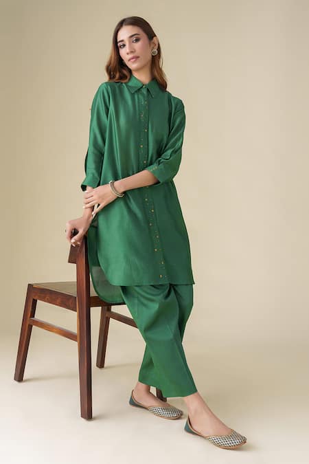 Buy_Mushio_Green Chanderi Silk Sequins, Embroidery Collared Prisha Kurta _Online_at_Aza_Fashions