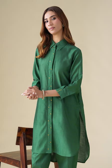 Mushio_Green Chanderi Silk Sequins, Embroidery Collared Prisha Kurta _at_Aza_Fashions