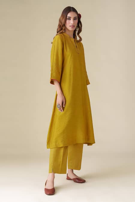 Buy Mushio Yellow Cotton, Silk Embroidery Collared Shriya Kurta Online at Aza Fashions Buy_Mushio_Yellow Cotton, Silk Embroidery Collared Shriya Kurta _Online_at_Aza_Fashions