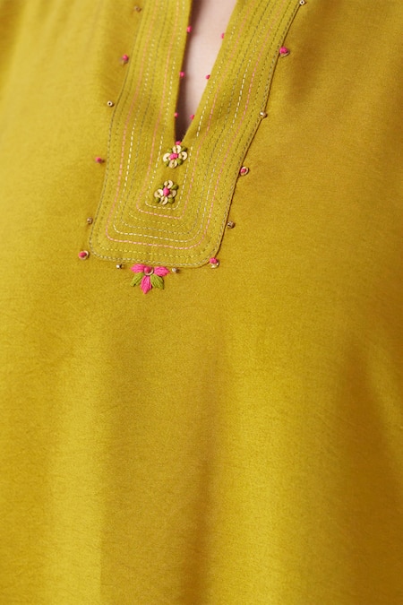 Buy Mushio Yellow Cotton, Silk Embroidery Collared Shriya Kurta Buy_Mushio_Yellow Cotton, Silk Embroidery Collared Shriya Kurta